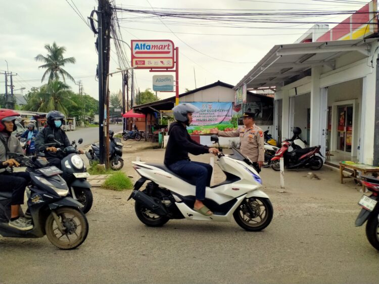 Pagi Citarik Berjalan Tenang, Samapta Cikarang Timur Jaga Arus Tetap Lancar