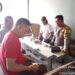 Menjelang Pilkades Burangkeng, Bhabinkamtibmas Rangkul Tomas Jaga Desa Tetap Sejuk