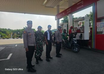 Polsek Tambun Selatan Cek Keamanan dan Stok BBM di SPBU Karang Satria