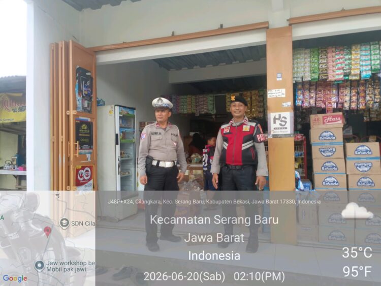 Patroli Preventif Jalan Kaki, Polsek Serang Baru Sambangi UMKM dan Toko Sembako di Cilangkara