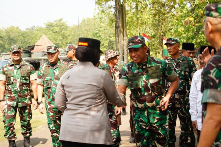 Jaga Jakarta Jaga Bekasi, Kapolres Metro Bekasi Bekali Peserta KKRI Korem 051/Wijayakarta di Bojongmangu