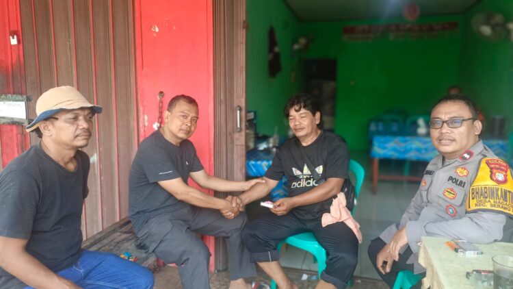 Jaga Jakarta Jaga Bekasi On The Spot, Bhabinkamtibmas Nagacipta Ajak Warga Aktifkan Ronda Malam