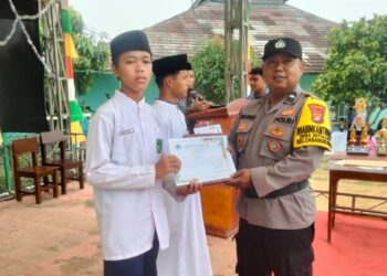 Bhabinkamtibmas Cabangbungin Hadiri Kenaikan Kelas dan Kelulusan Ma’had Imam Safi’i