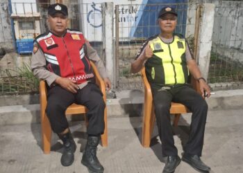 Jaga Jakarta Jaga Bekasi, Kapolsubsektor PUP Babelan Pantau Poskamling Bersama Warga