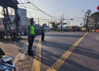 Pagi di Perempatan Pasar Tegal Danas, Polsek Cikarang Pusat Jaga Kelancaran Akses GIIC dan Pemda