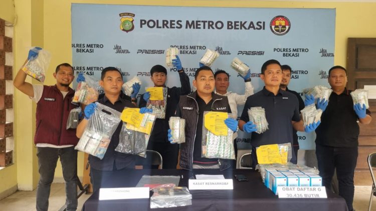 30 Ribu Lebih Pil Obat Keras Disita, 14 Pengedar Diciduk Satresnarkoba Polres Metro Bekasi
