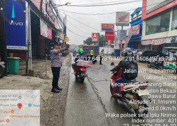Truk Pecah Ban di Jalan W.R. Supratman, Polsek Setu Terapkan Rekayasa Lalu Lintas
