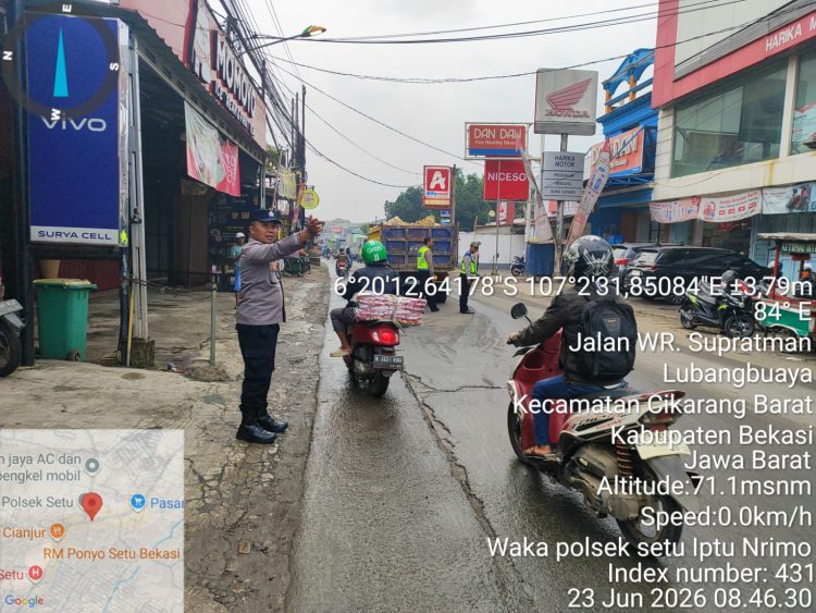 Truk Pecah Ban di Jalan W.R. Supratman, Polsek Setu Terapkan Rekayasa Lalu Lintas