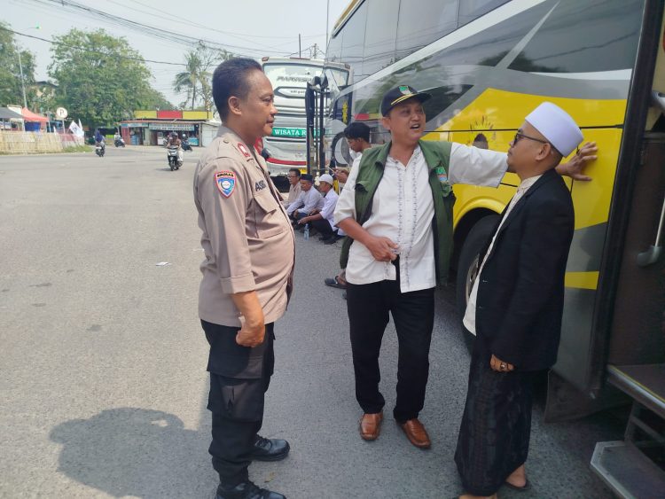 Jaga Jakarta Jaga Bekasi, Bhabinkamtibmas Kedungwaringin Perkuat Kepedulian Warga lewat DDS