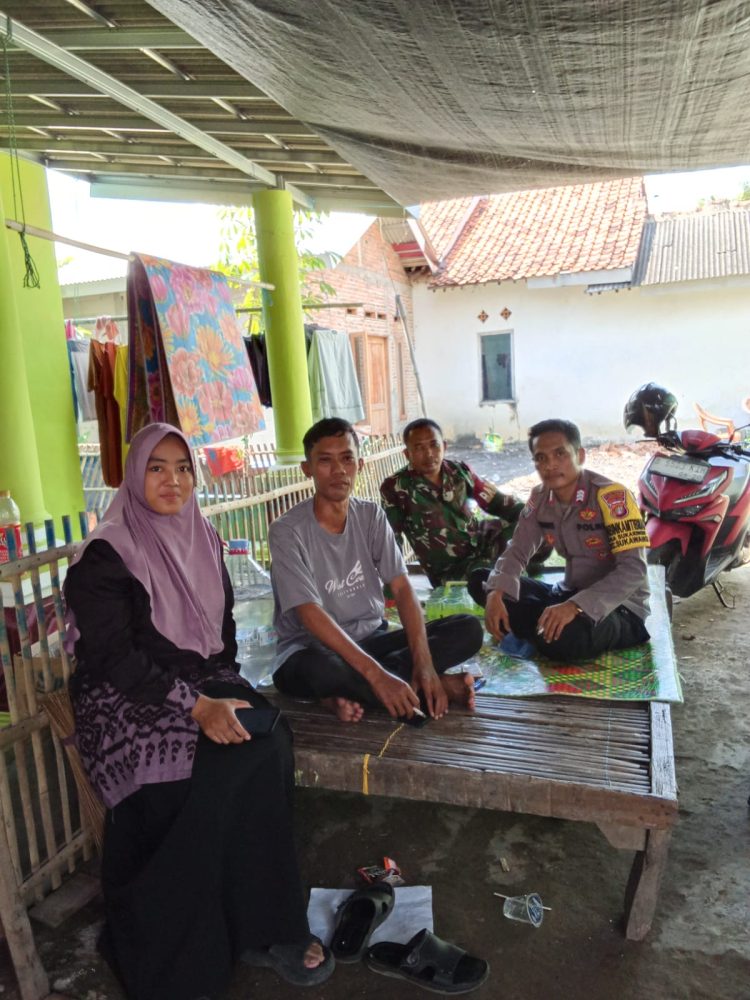 Jaga Jakarta Jaga Bekasi, Bhabinkamtibmas Tambelang Sambangi Warga Sukaringin