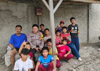 Jaga Jakarta Jaga Bekasi, Bhabinkamtibmas Tambelang Sambangi Warga Sukarapih
