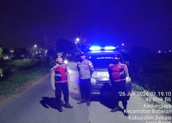 Jaga Jakarta Jaga Bekasi, Polsek Babelan Patroli Biru di Jalan Raya Pertamina Kedung Jaya