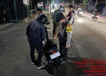 Jaga Jakarta Jaga Bekasi, Patroli Polsek Babelan Gelar OKJ di Pasar Babelan