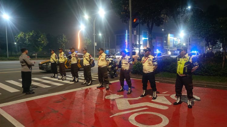 Jaga Jakarta Jaga Bekasi, Polsubsektor Grand Wisata Bersama Security PKD Patroli Pagar Biru Cegah 3C dan Tawuran