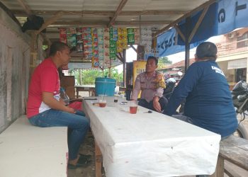 Jaga Bekasi, Bhabinkamtibmas Serang Baru Ajak Warga Cilangkara Hidupkan Kembali Satkamling