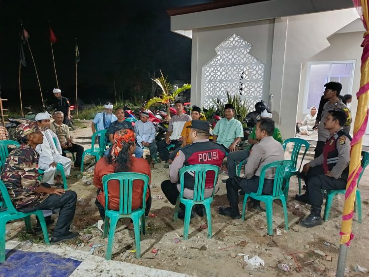 Jaga Jakarta Jaga Bekasi, Patroli Dialogis Polsek Pebayuran Ajak Warga Kampung Kobak Cina Aktifkan Siskamling