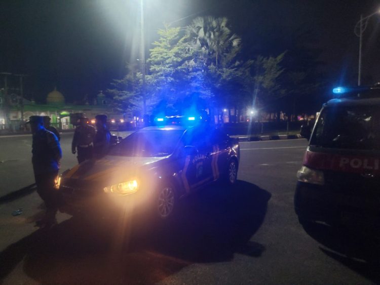 Jaga Jakarta Jaga Bekasi, Patroli Biru Polsek Cikarang Timur Perkuat Pengawasan di Bundaran Sinyar