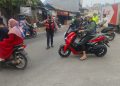 Polsek Setu Hadir Urai Kepadatan Lalu Lintas, Kawal Arus Pagi Warga dan Pelajar