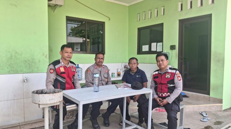 Patroli Biru Polsek Setu Perkuat Pencegahan Gangguan Kamtibmas di Wilayah