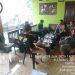 Jaga Bekasi On The Spot, Bhabinkamtibmas Tamanrahayu dan Babinsa Ajak Warga Aktifkan Siskamling