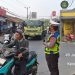Polsek Setu Jaga Kelancaran Arus Sore di Pertigaan KUD Ciledug