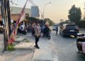 Polsek Cikarang Timur Atur Arus Sore di Pertigaan Alfamart Citarik