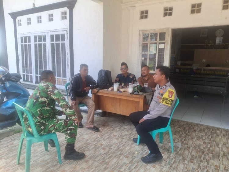 Jaga Jakarta Jaga Bekasi, Bhabinkamtibmas Cabangbungin Ajak Warga Setialaksana Rawat Kerukunan