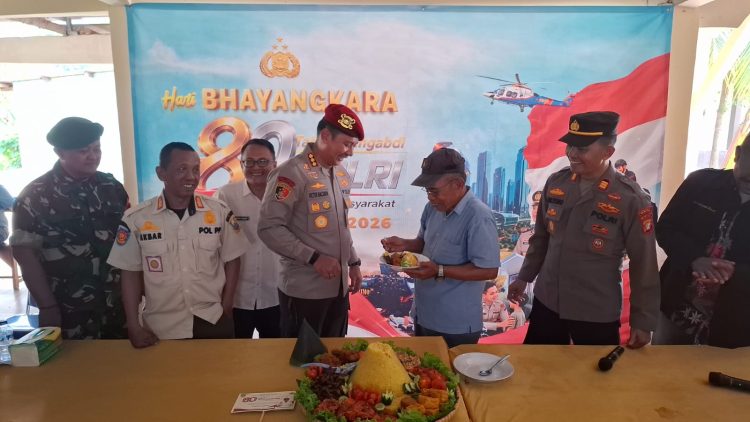 Polsek Muara Gembong Gelar Syukuran Hari Bhayangkara ke-80 Bersama Masyarakat