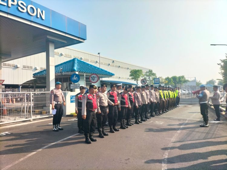 Polres Metro Bekasi Siagakan 105 Personel Amankan Aksi Unjuk Rasa di PT Epson Industry Cikarang Selatan