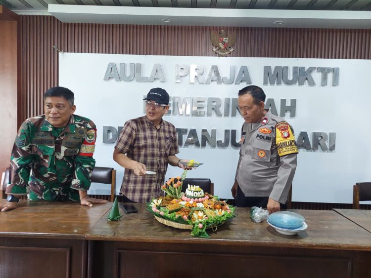 Tasyakuran HUT Bhayangkara ke-80 Warnai Minggon Desa Tanjungsari Cikarang Utara
