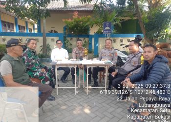 Jaga Bekasi On The Spot, Polsek Setu Monitoring Hasil SPMB SMPN 4 Setu