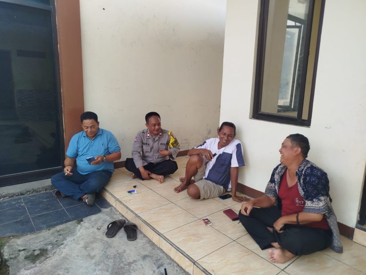 Jaga Jakarta Jaga Bekasi, Bhabinkamtibmas Kedungwaringin Ajak Warga Jaga Persatuan Jelang Pilkades