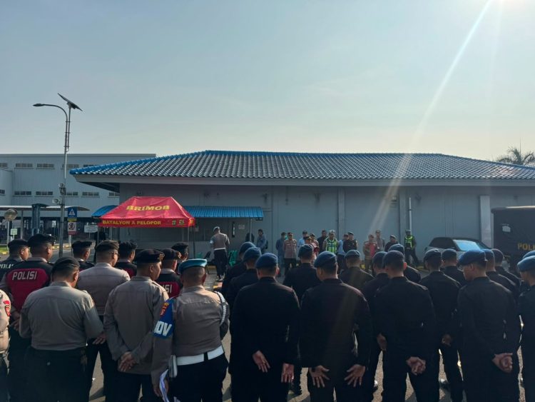 Jaga Jakarta Jaga Bekasi, Polres Metro Bekasi Gelar Apel Pengamanan Aksi Unjuk Rasa di PT Indonesia Epson Industry