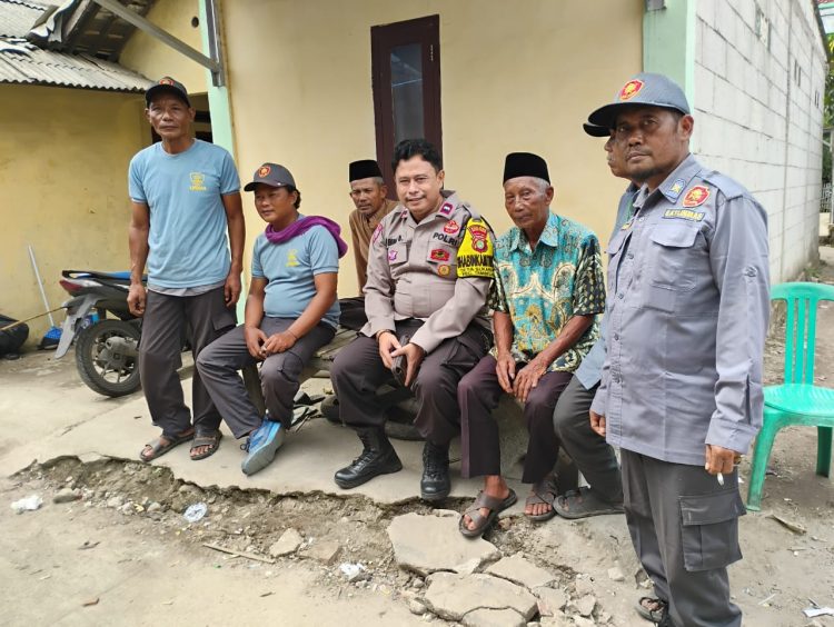 Bhabinkamtibmas Sukamantri Ajak Warga Peduli Lingkungan dan Cegah Banjir