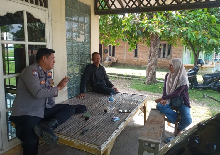 Bhabinkamtibmas dan Babinsa Sambangi Tokoh Masyarakat Nagasari, Perkuat Kewaspadaan Warga