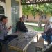 Bhabinkamtibmas dan Babinsa Sambangi Tokoh Masyarakat Nagasari, Perkuat Kewaspadaan Warga