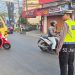 Jaga Jakarta Jaga Bekasi, Polsek Setu Atur Arus Pagi di Pertigaan KUD Ciledug