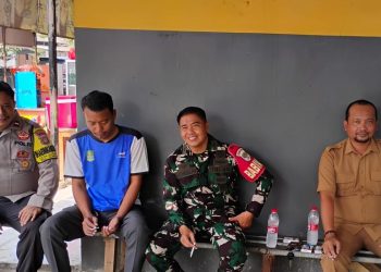 Jaga Jakarta Jaga Bekasi, Bhabinkamtibmas Sukarapih Sambangi Warga dan Sampaikan Imbauan Kamtibmas