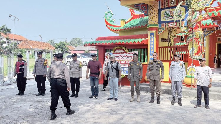 Polsek Cibarusah Berikan Pengamanan Perayaan Shejit Ngo Kok Ong ke-342