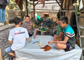 Bhabinkamtibmas Bojongsari Sambangi Warga dan Ajak Jaga Kamtibmas