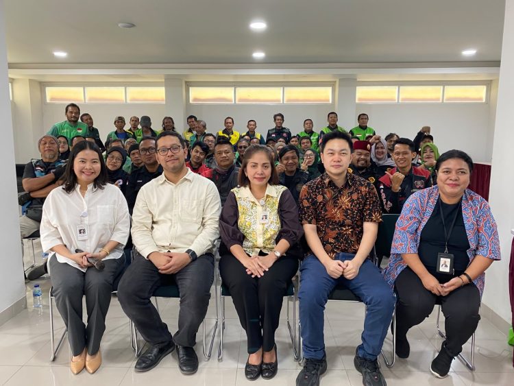 RS Mitra Plumbon Cibitung Bekali Korlap dan Driver Ojol Pengetahuan Keselamatan Kerja Melalui Seminar Kesehatan