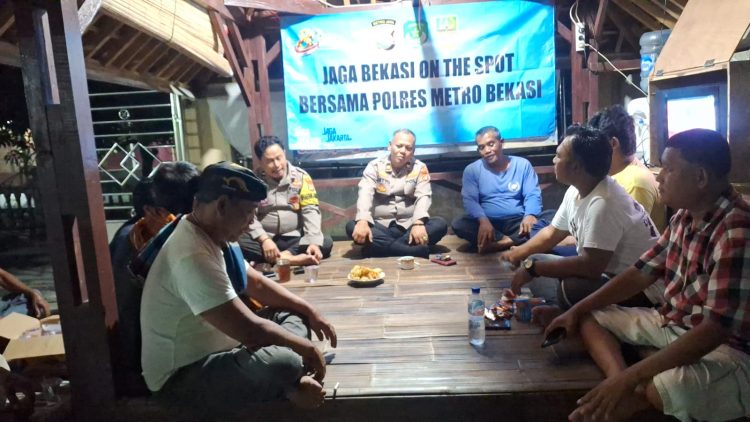 Jaga Bekasi On The Spot, Polsek Tambelang Sambangi Warga Sukarapih