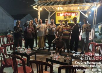 Bhabinkamtibmas Polsek Babelan Sambangi Warga, Ajak Aktifkan Kembali Siskamling
