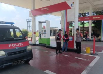 JAGA JAKARTA ON THE SPOT, Polsek Cabangbungin Gelar Patroli Dialogis di SPBU Batu Jaya Antisipasi Guantibmas