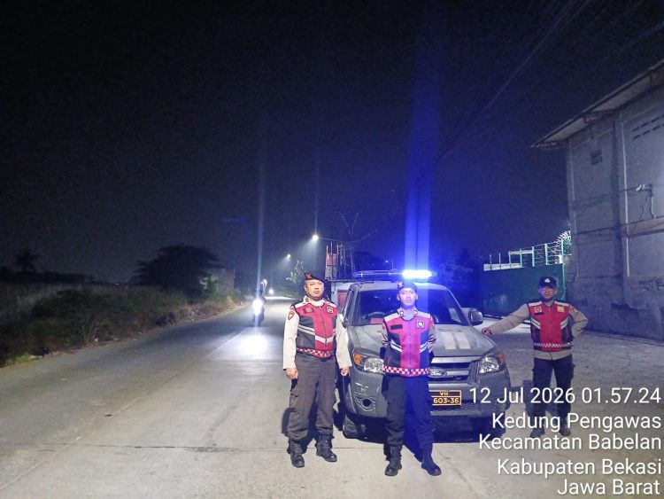 Patroli Biru Polsek Babelan Perkuat Pengamanan di Kawasan Pasar Babelan Antisipasi Tawuran dan Kejahatan Jalanan