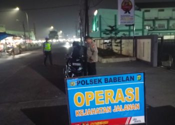 Polsek Babelan Gelar OKJ Antisipasi 3C dan Tawuran di Jalan Raya Pasar Babelan