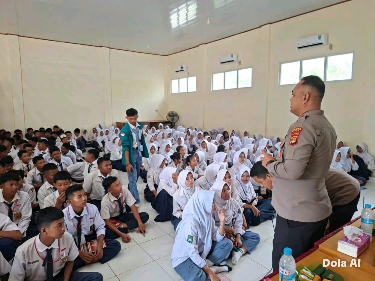 Polsek Tanjung Raya Kawal MPLS SMKN 01 Mesuji: Bangun Karakter Siswa Bebas Bullying dan Narkoba