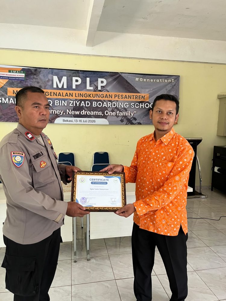 JAGA JAKARTA ON THE SPOT: Police Goes to School, Polsek Cikarang Utara Ajak Pelajar Jauhi Bullying dan Narkoba