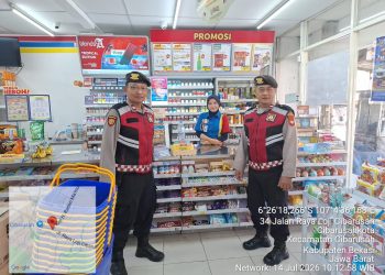 JAGA JAKARTA ON THE SPOT: Patroli Harkamtibmas Polsek Cibarusah Antisipasi Kejahatan 3C di Sejumlah Titik Rawan