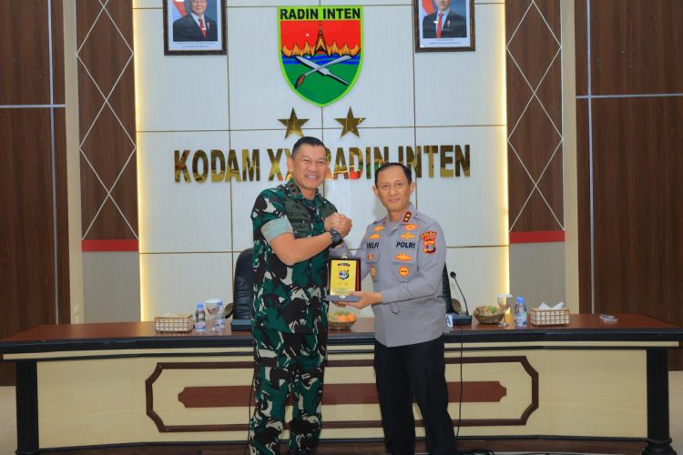 Kapolda Lampung Sambangi Pangdam XXI/Radin Inten, Perkuat Sinergi TNI-Polri Jaga Kondusivitas Daerah
